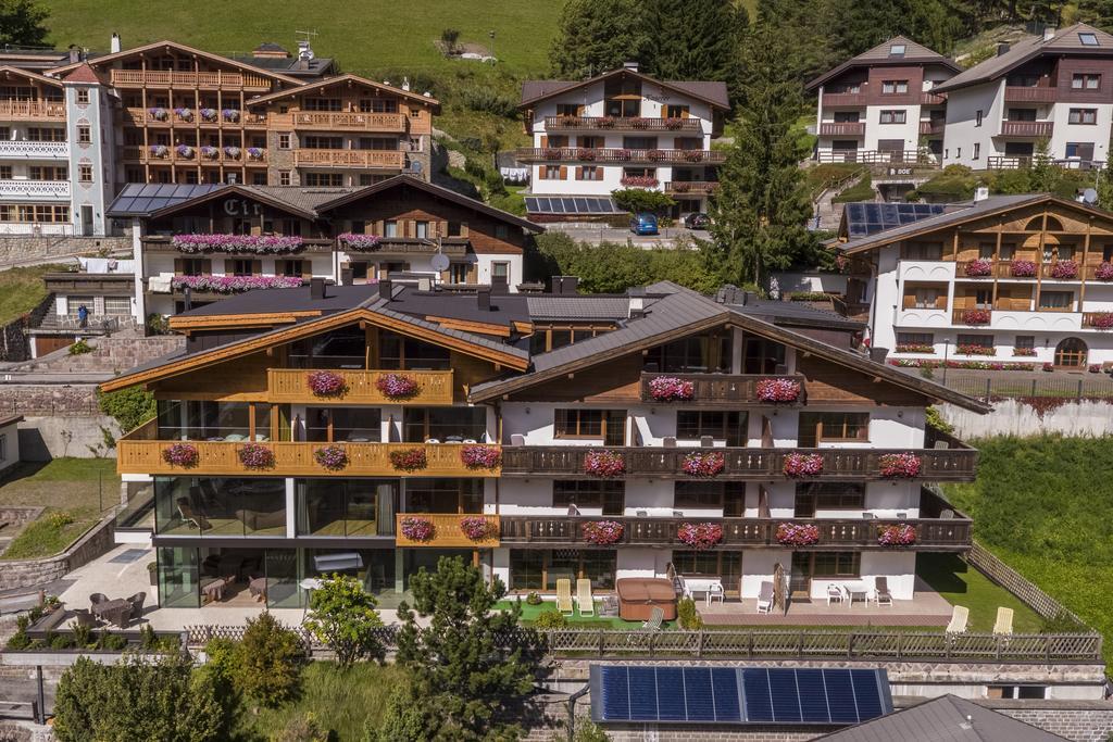 Hotel Garni Gardena - Appartments Santa Cristina Val Gardena 외부 사진
